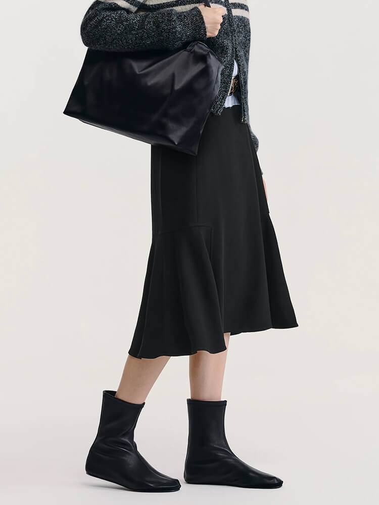 Asymmetrical Flared Hem Elegant Black Midi Skirt - Image 5